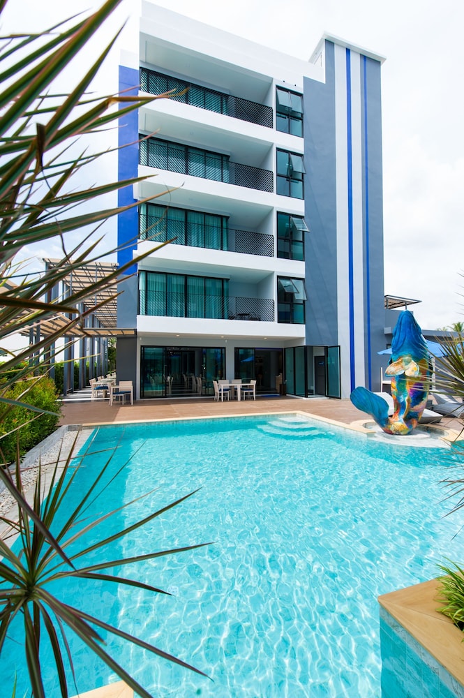 Krabi Seabass Hotel 6/85