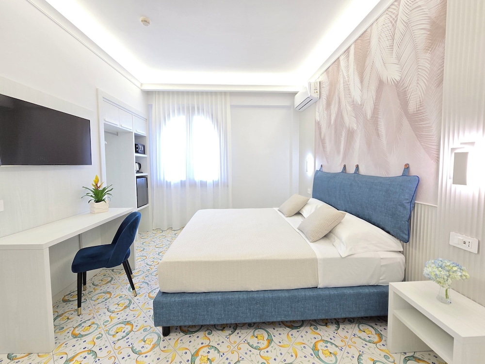 SUPERIOR, DOUBLE BED