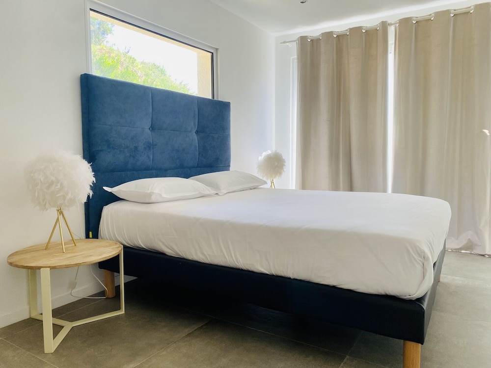 3 Bedrooms, Deluxe, House, 3 Queen Beds