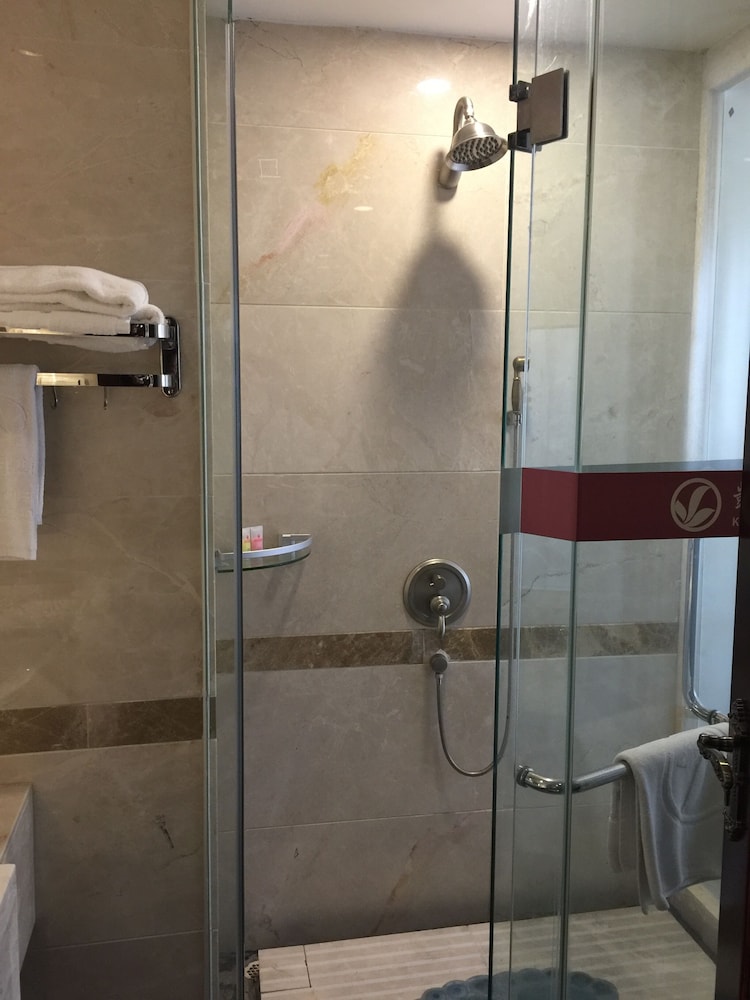 Kelly Wah International Hotel 30/31