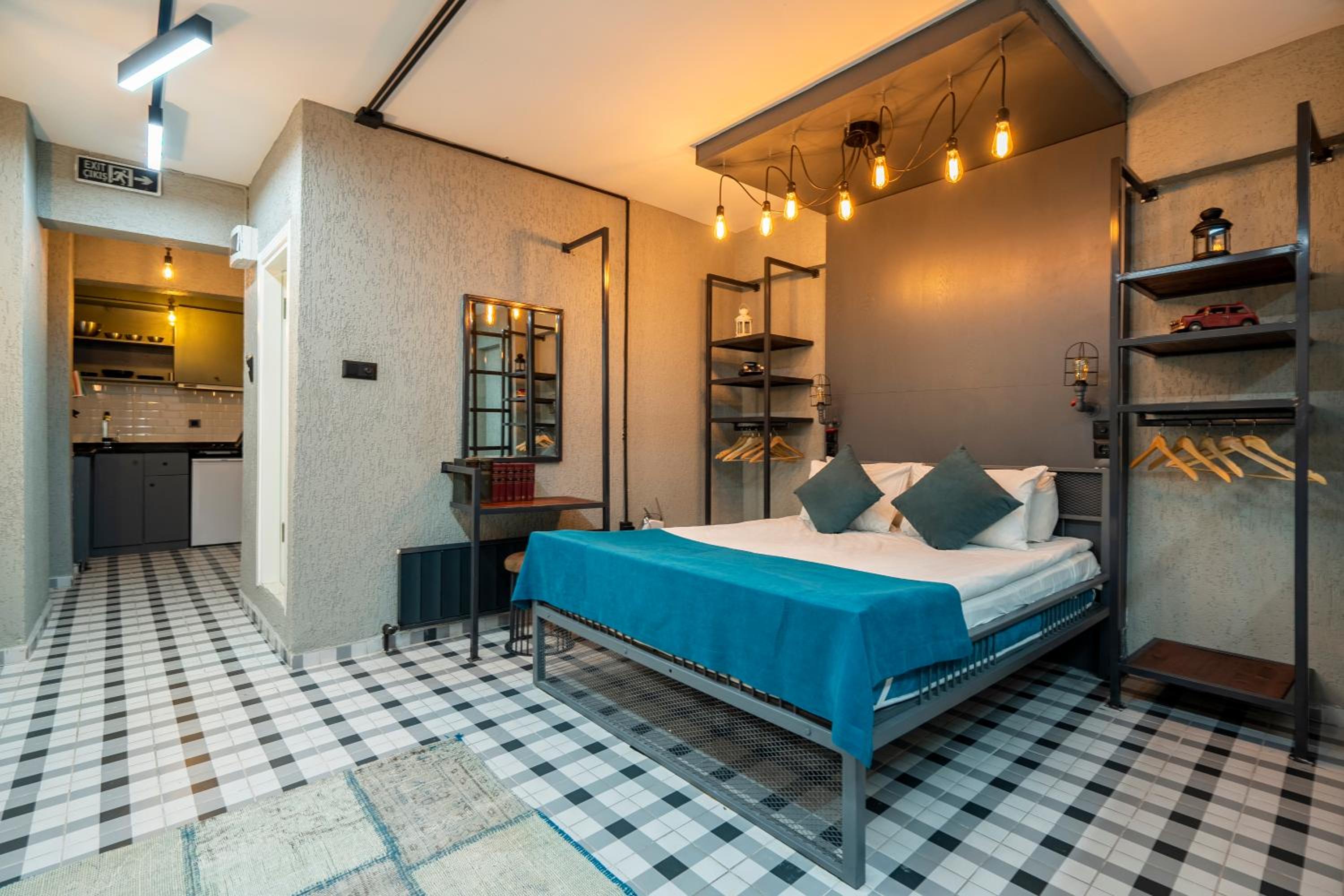 ECONOMY, DOUBLE BED, KITCHENETTE