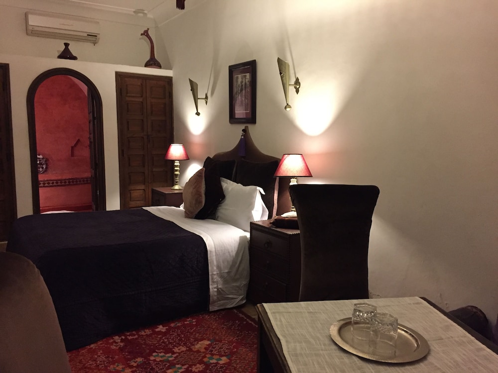Riad Laora 22/80