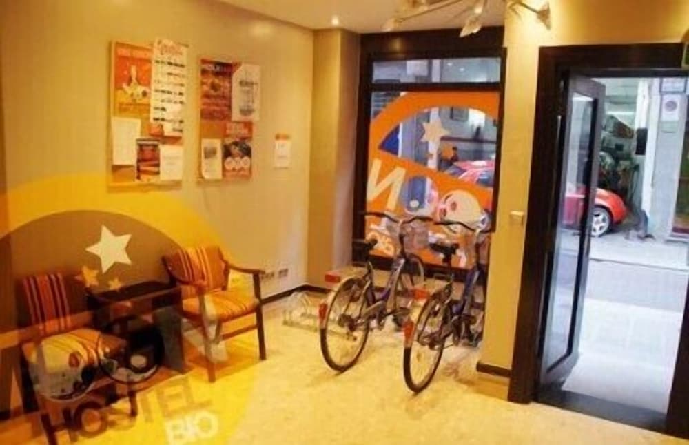 Moon Hostel Bio 25/34