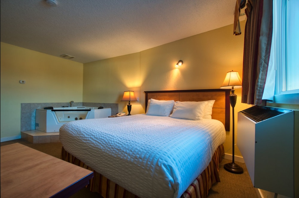 Room, King Bed, Jetted Tub