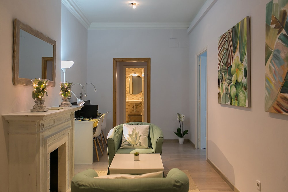 Blanc Guesthouse 2/50