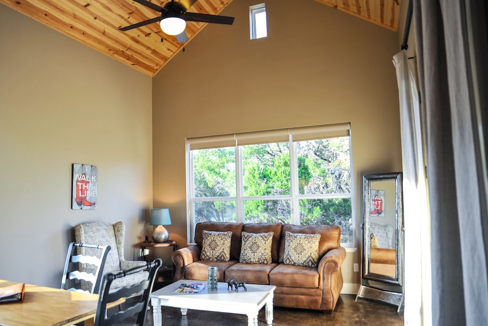 Hill Country Casitas 53/73