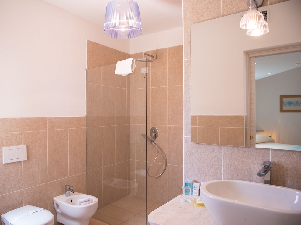 JUNIOR SUITE, DOUBLE BED, SEA VIEW, PATIO