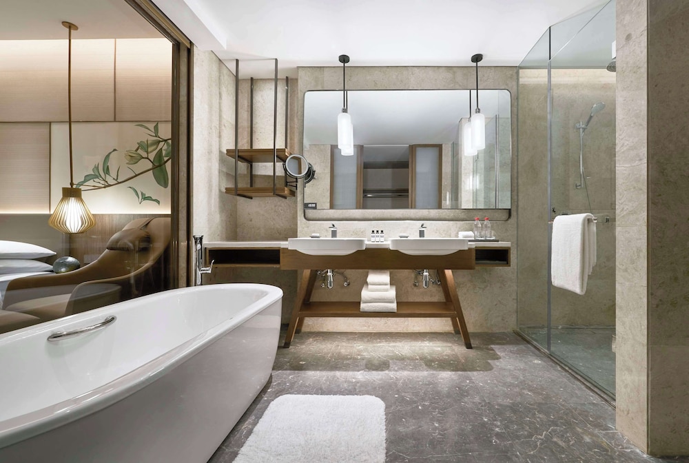 Hyatt Regency Beijing Shiyuan 38/40
