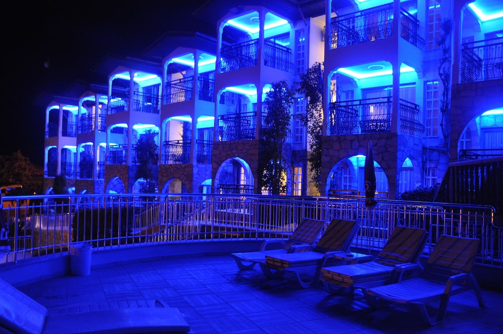 CLUB AQUARIUM APART 44/50