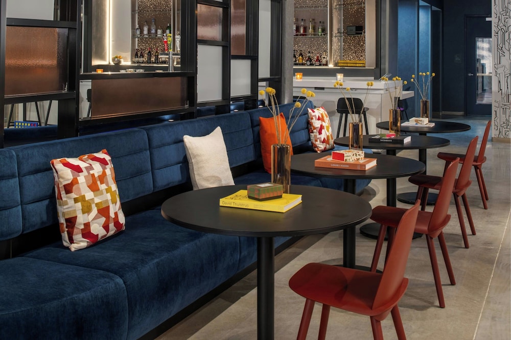Aloft Sacramento Airport Natomas 30/43