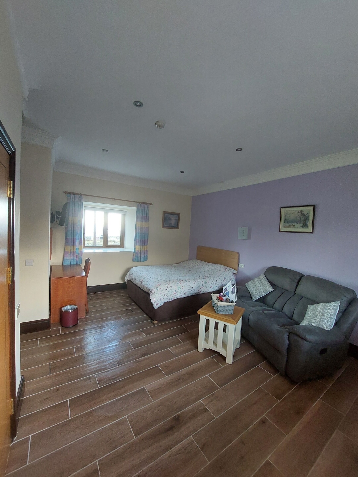 استوديو بسرير كينج لذوي الإعاقة، Padley Farm B&B 6/9