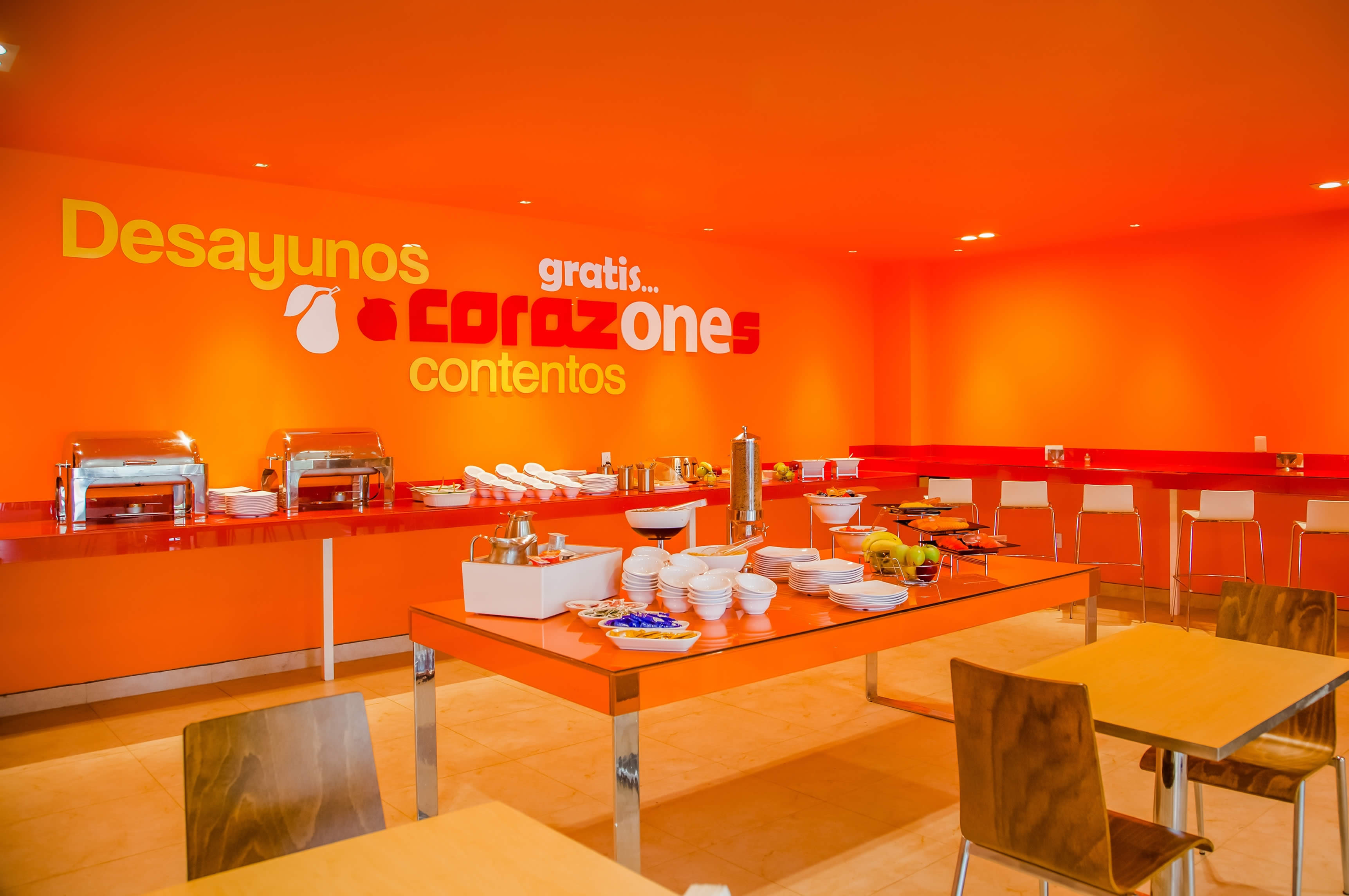 One Monclova Hotel 40/50