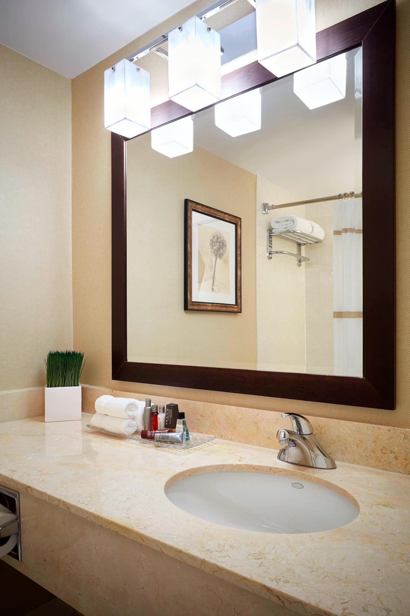 غرفة بسريرين كوين، Ottawa Marriott Hotel 5/6