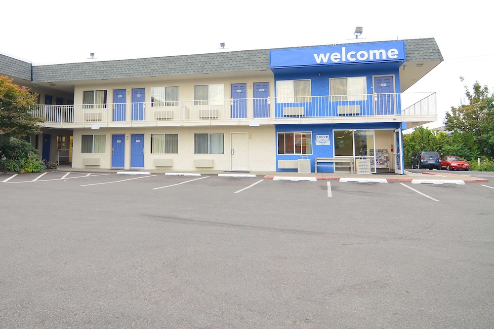 Motel6 Coeur D'Alene, ID 45/55