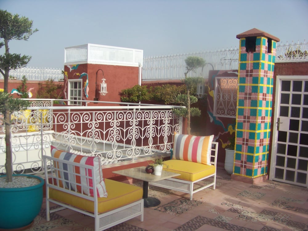 RIAD KARMELA PRINCESSE 11/62