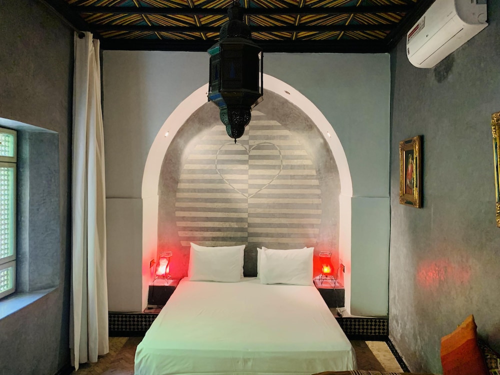 Riad Moullaoud 17/50
