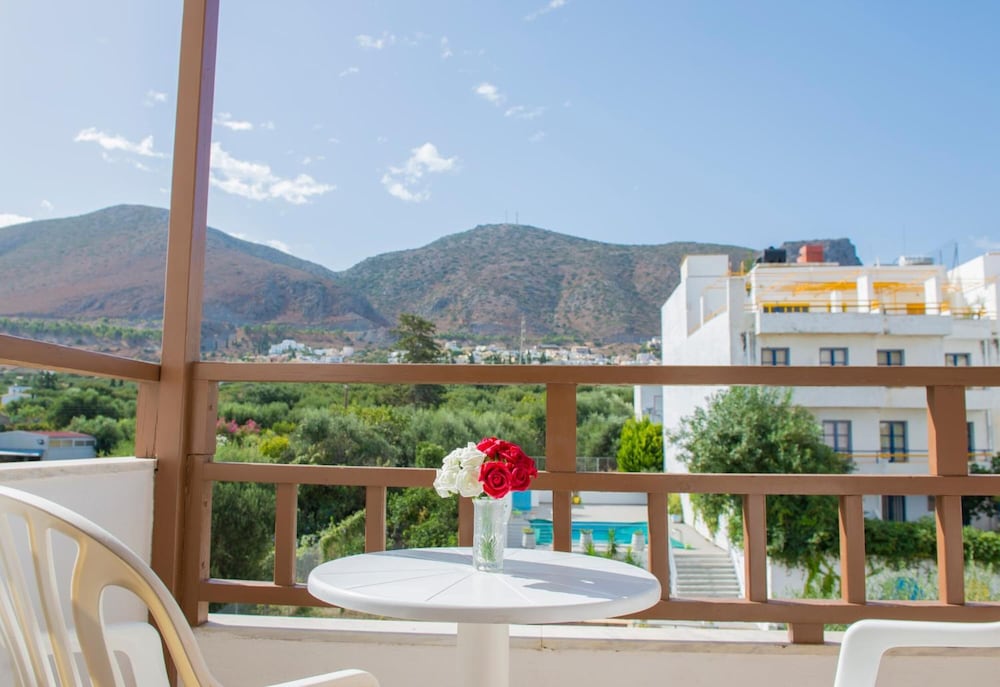 Velissarios Hotel 34/37