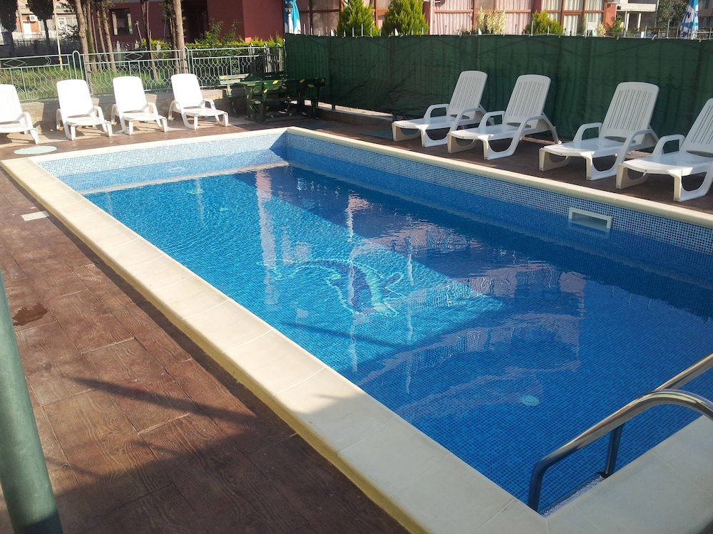 Family Hotel Romantic 11/15