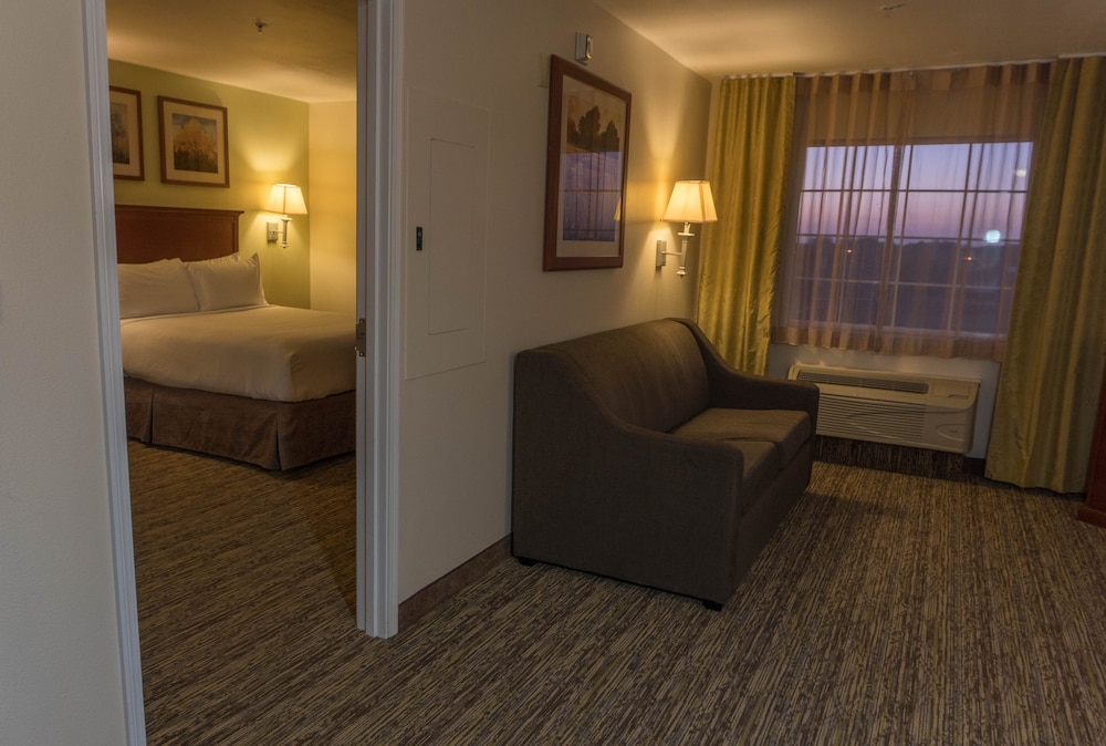 CANDLEWOOD SUITES ABILENE 32/44