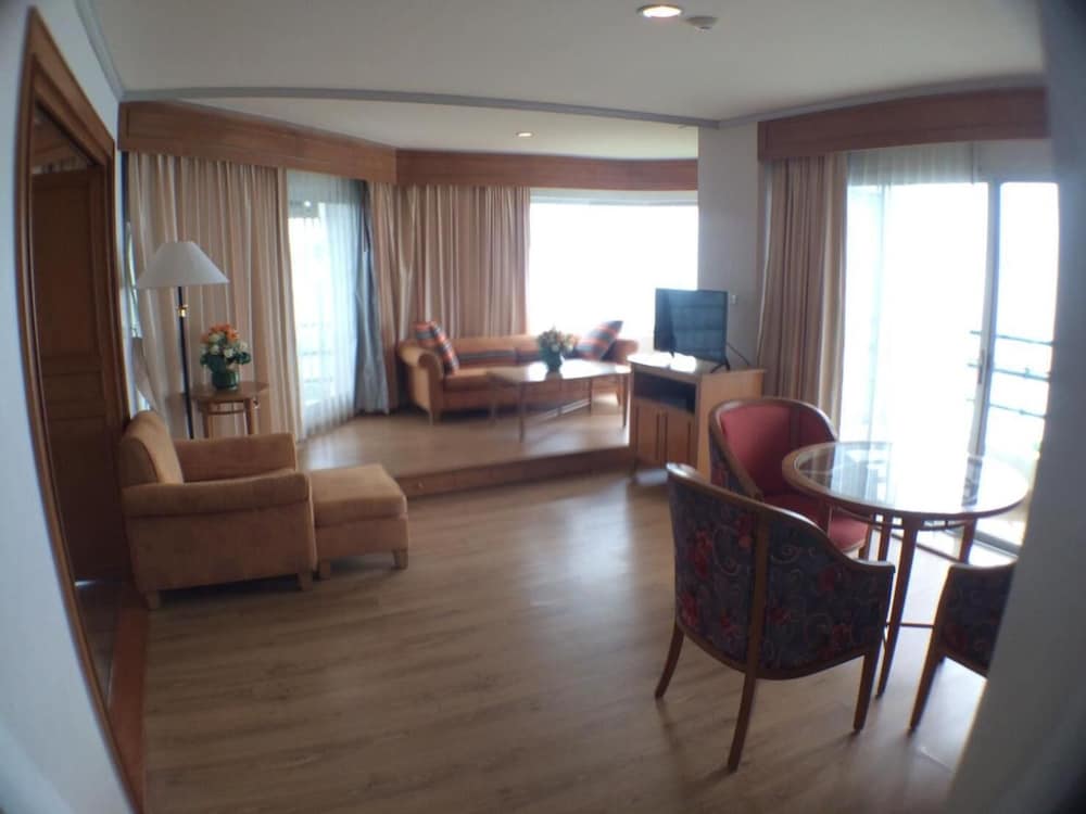 Khanom Golden Beach Hotel 39/59