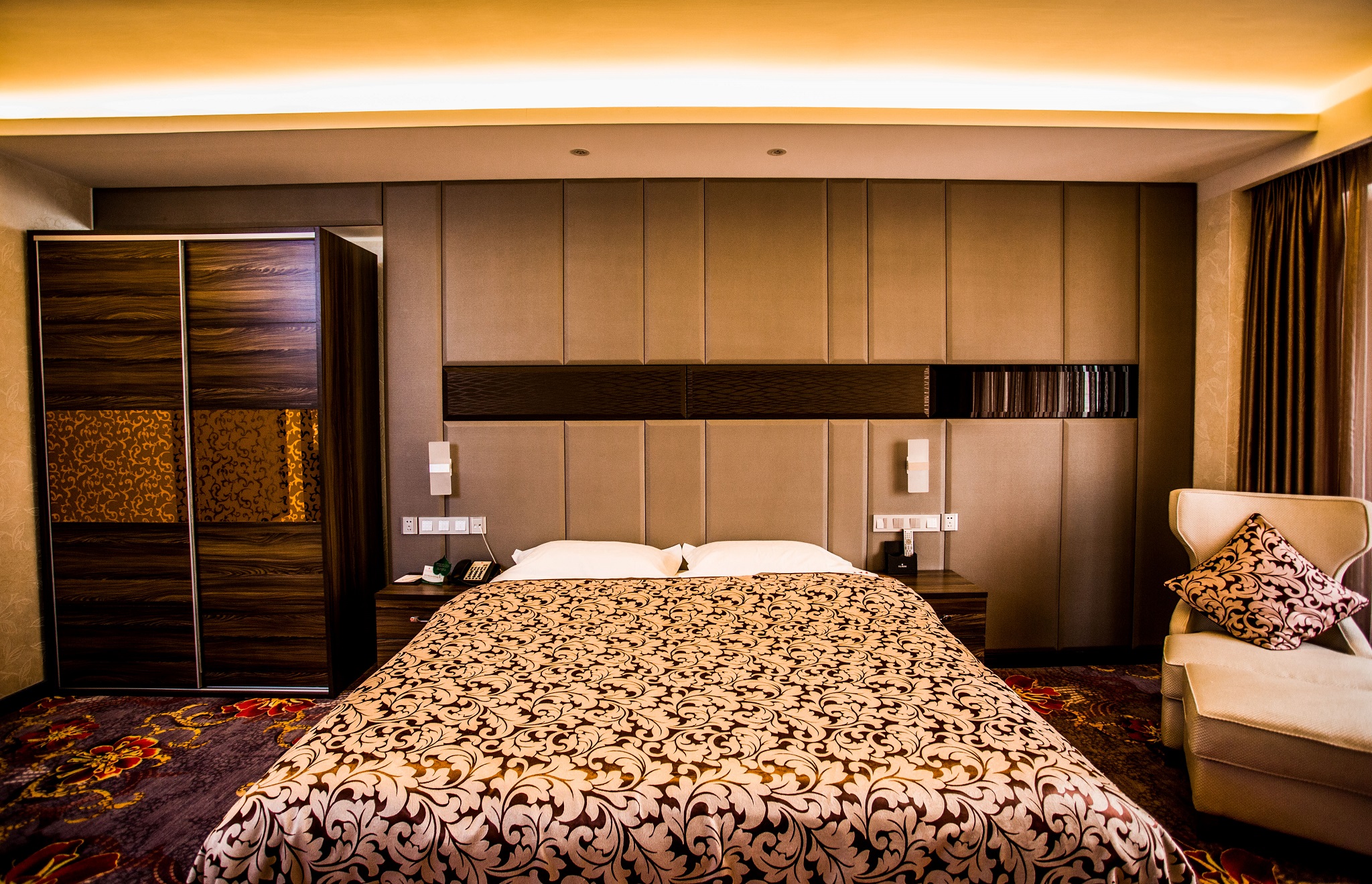 Ruyi Business 15/32