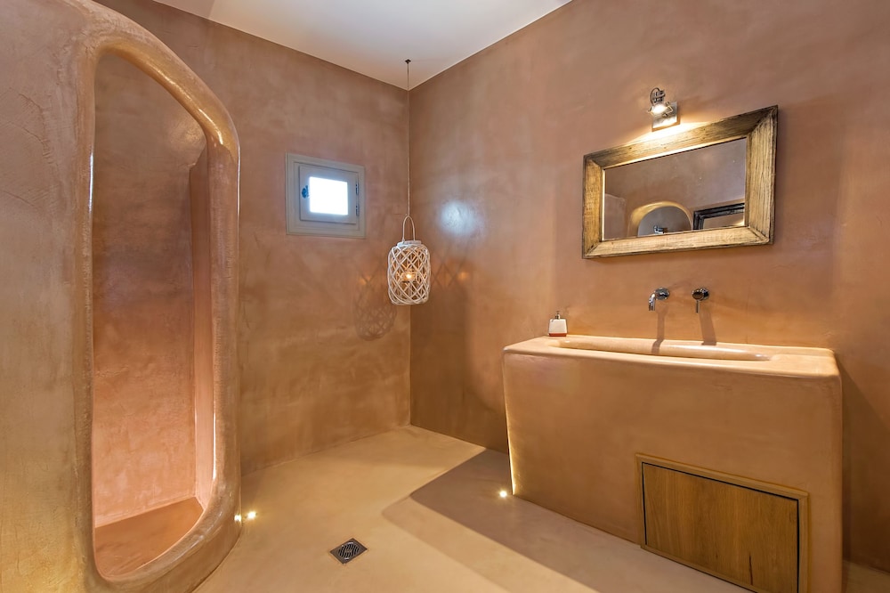 Pyrgos Terrace House 11/23