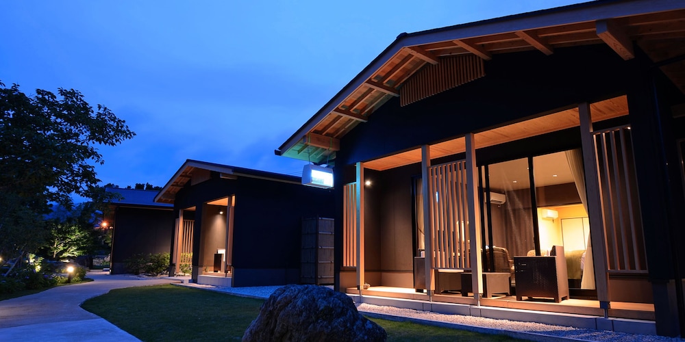 Auberge Yusura 2/50