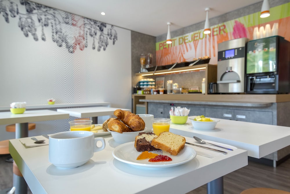 Ibis Budget Frejus Capitou A8 49/61