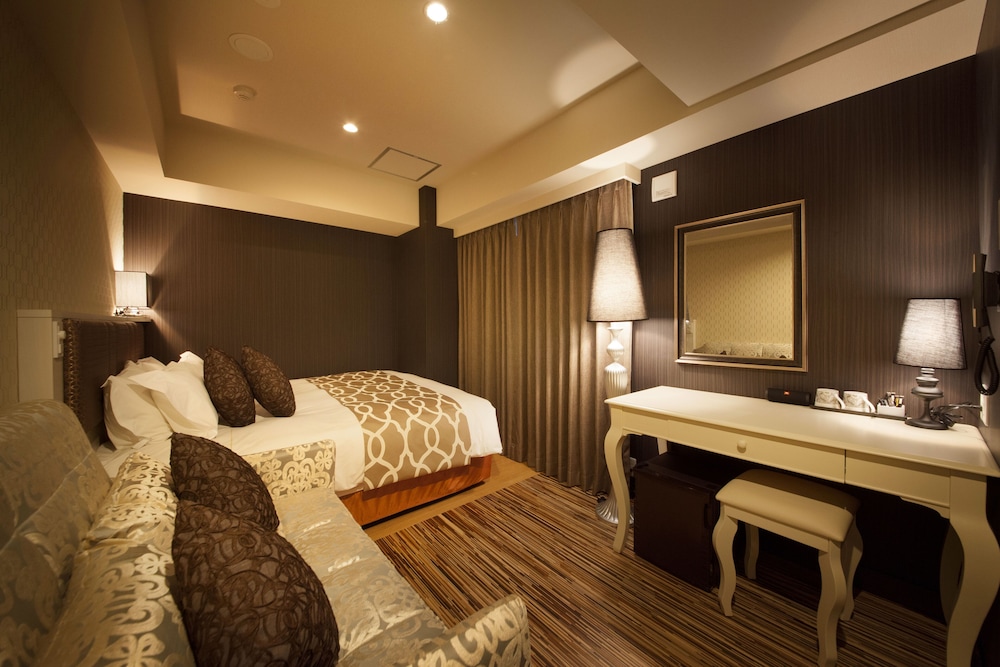 Moderate, King Bed, Annex