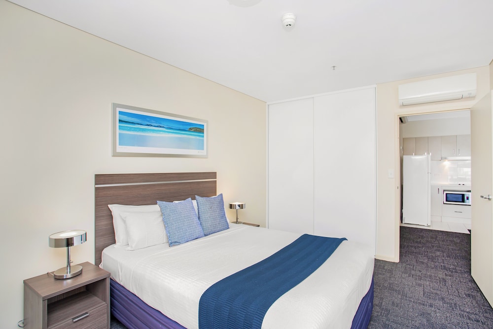 1 BEDROOM, STANDARD