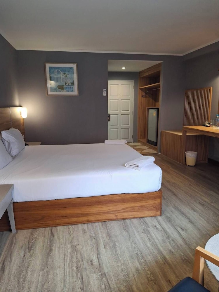 Marine Plaza Hotel Pattaya 9/50