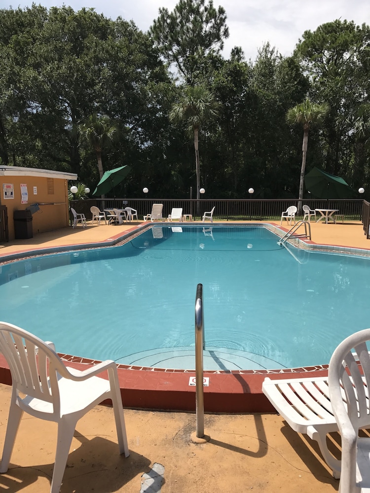 Howard Johnson St Augustine I 95 28/37