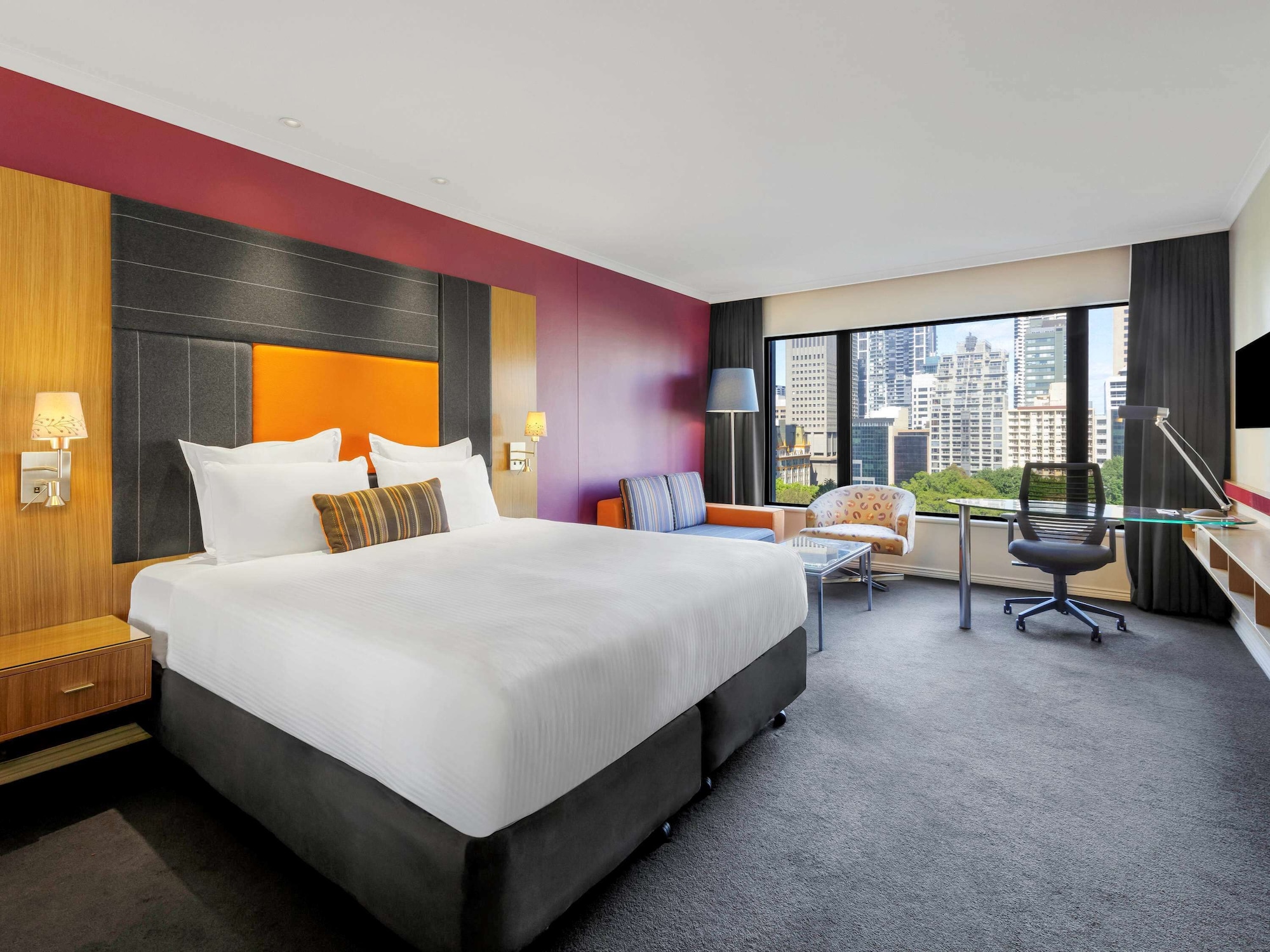 SUPERIOR, KING BED