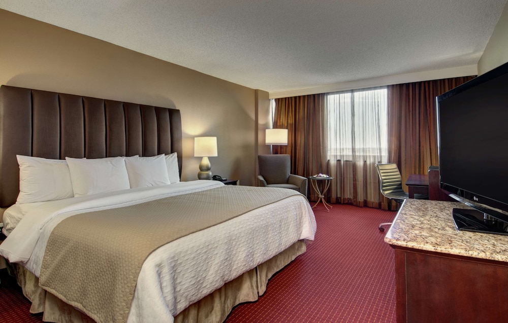 Embassy Suites by Hilton West Palm Beach Central 14/56