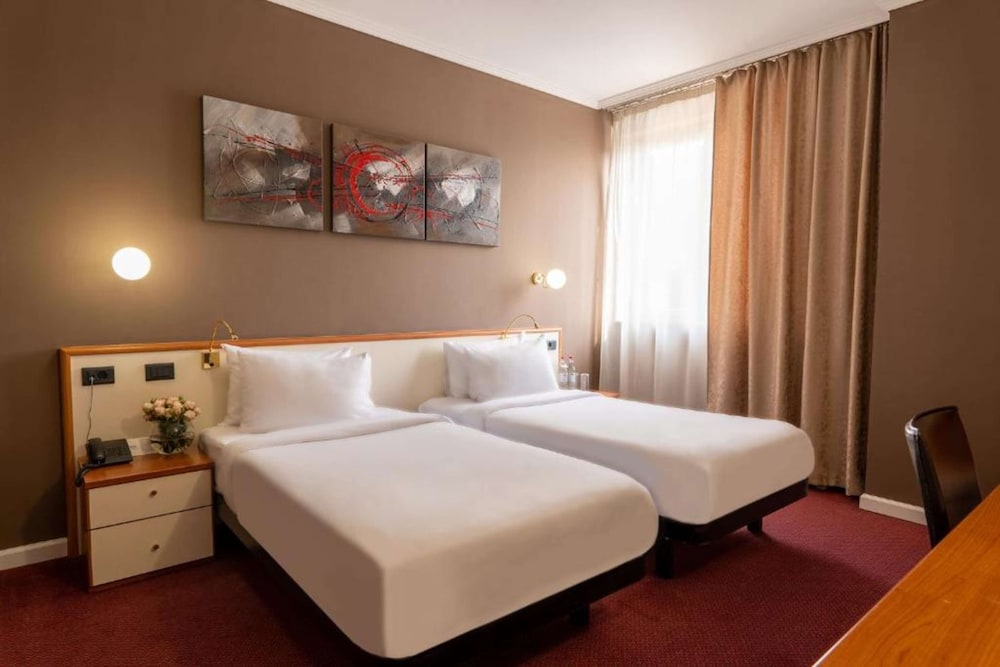 Best Western Plus Congress Hotel 33/77