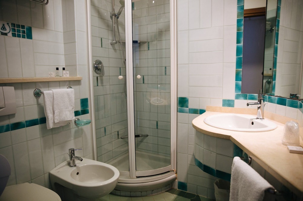 Best Western Hotel Carlo Felice 12/56