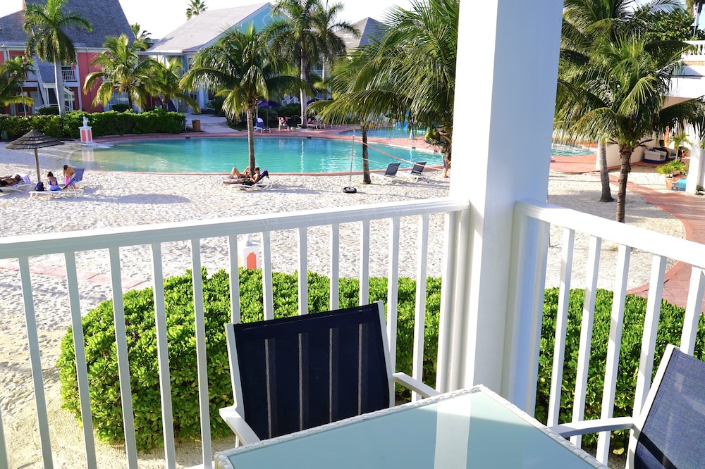 Sandyport Beaches Resort 71/77