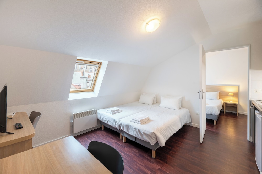 RESIDHOTEL SAINT ETIENNE CENTRE 24/50