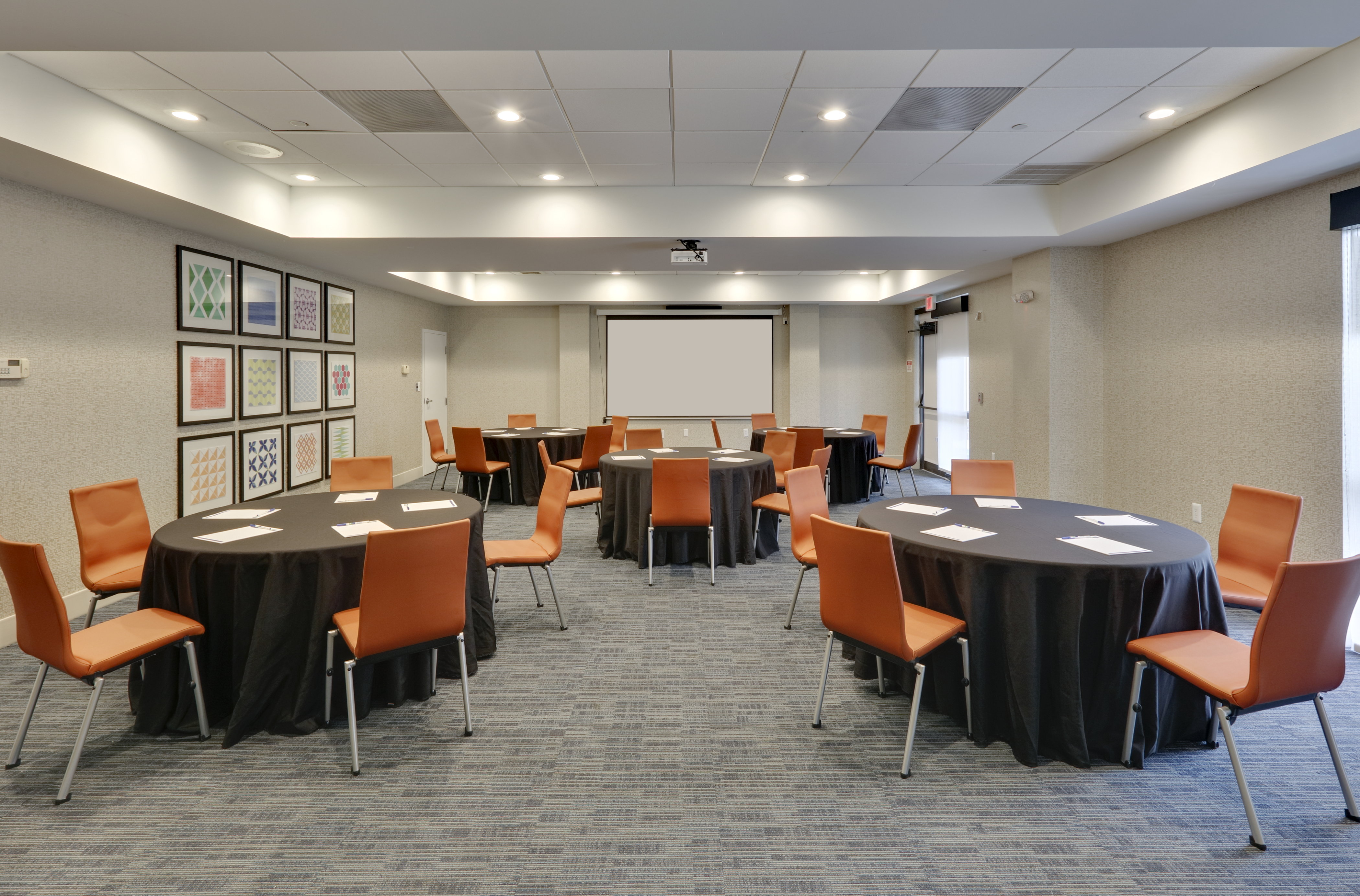 Holiday Inn Express Hotel And Suites Irving Conv Ctr Las Colinas 47/54