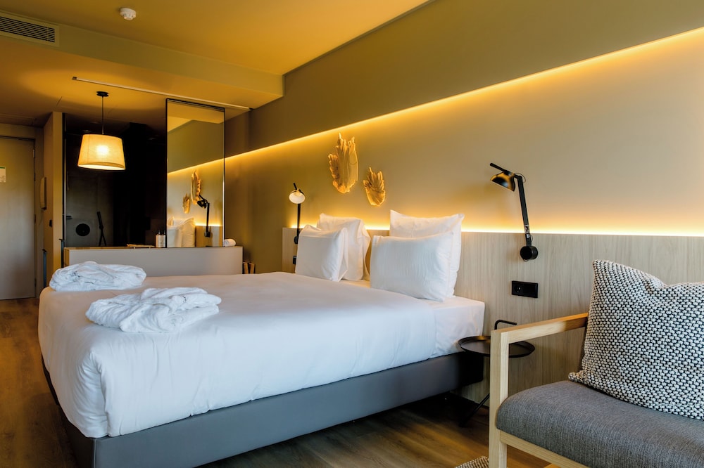 غرفة بريفيليج بسرير كينج، Mercure Fatima 5/10