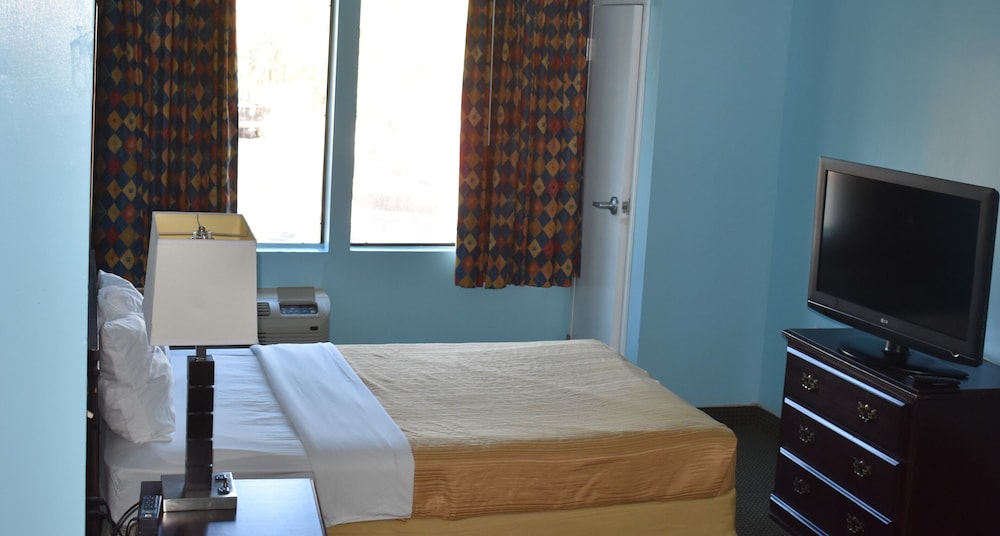 Guest Cottage & Suites 20/60