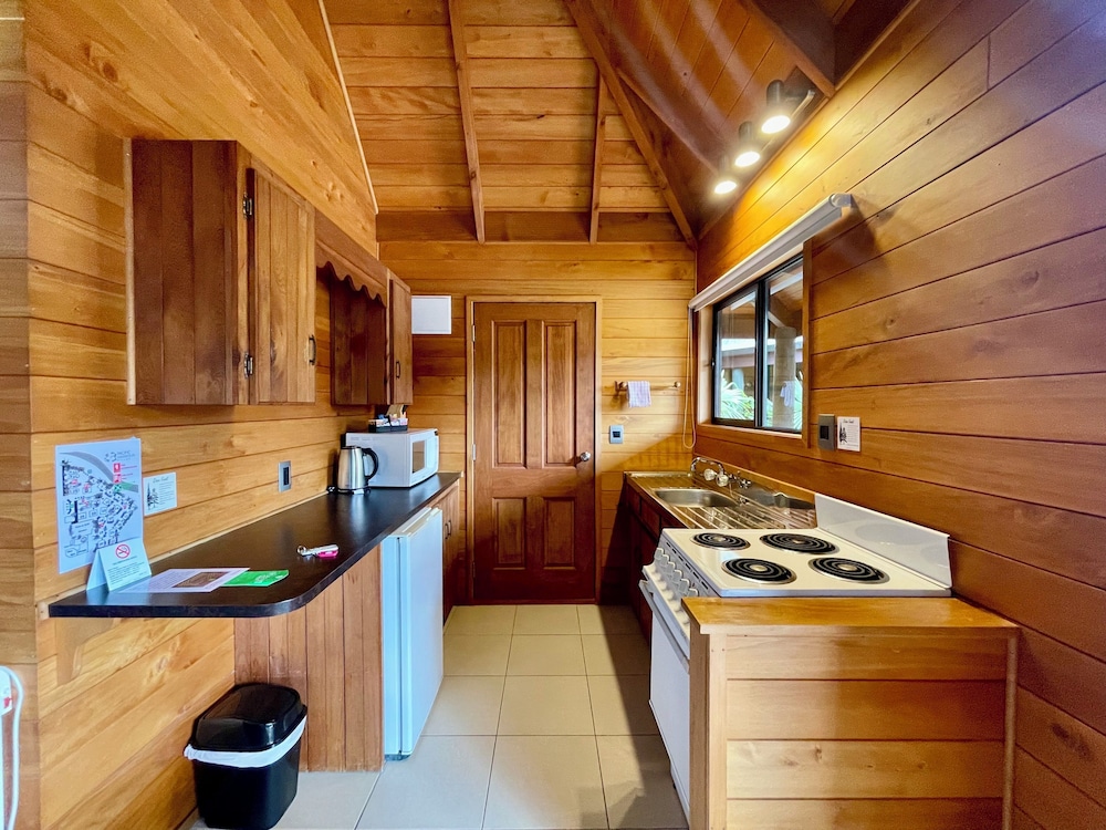 Pacific Harbour Villas(FORMERLY Pacific Harbour Lodge) 29/66