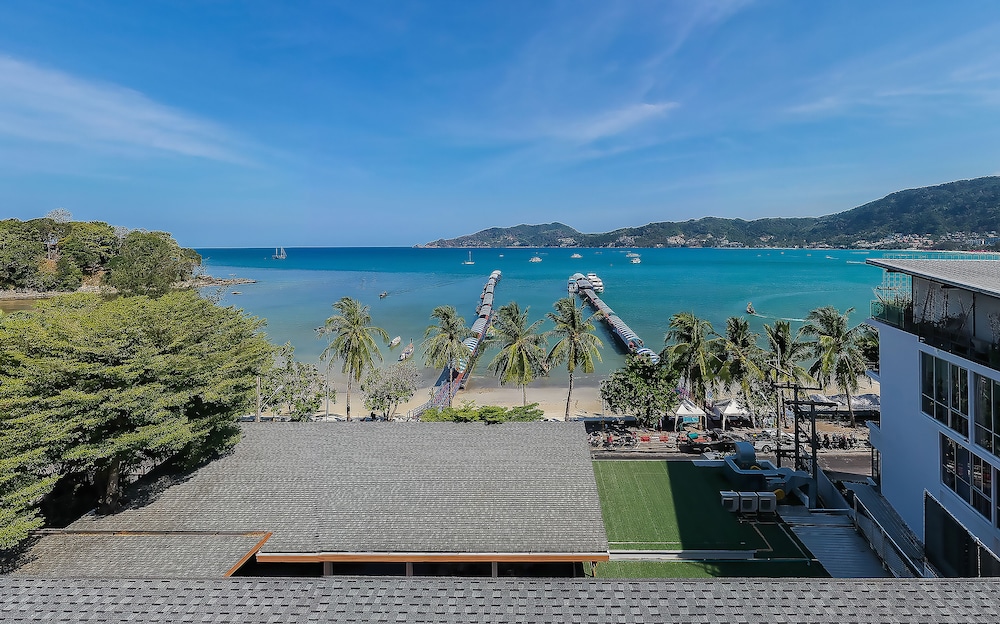 Liv Hotel Phuket Patong Beachfront 64/69