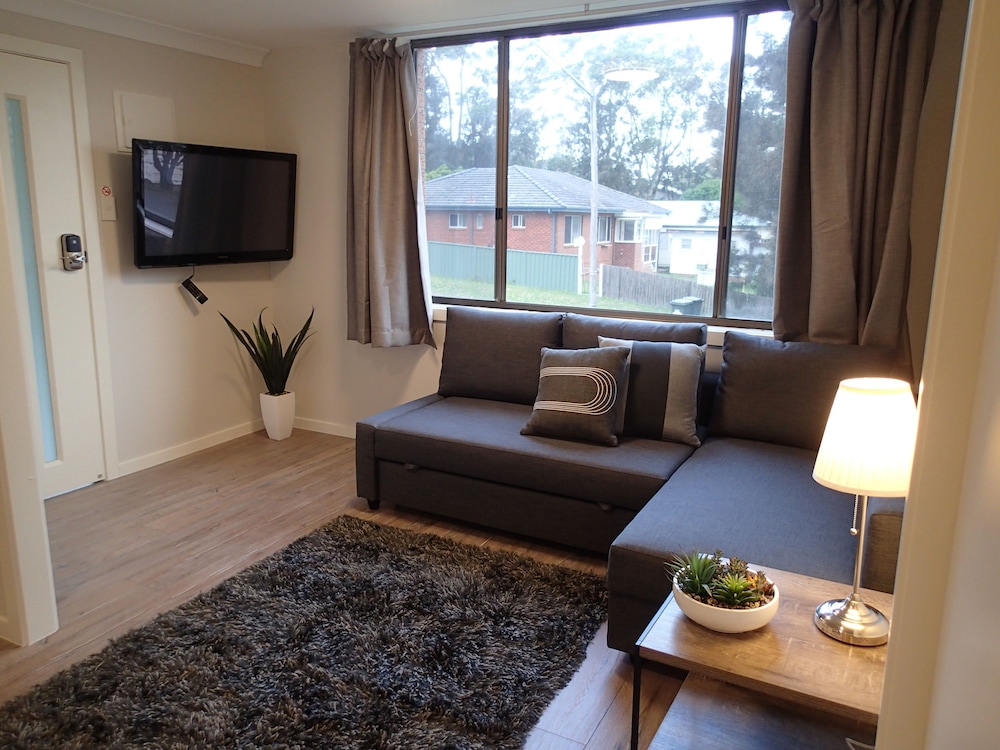 DUNGOWAN HOLIDAY ACCOMODATION 38/75