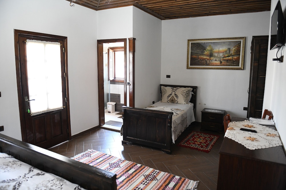 Hotel Kaceli 43/76