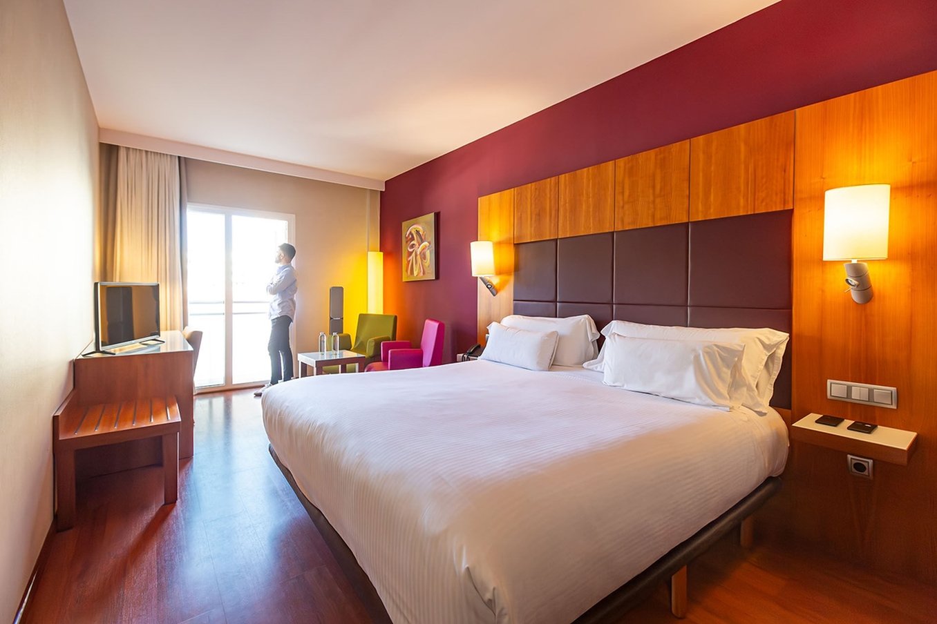 Hotel Num 12/53