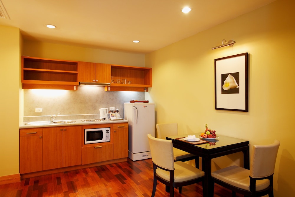 Centara Hotel Hat Yai 71/79