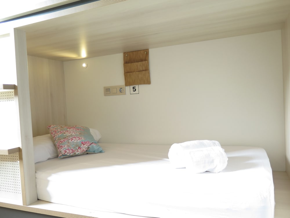Koisi Hostel 7/60