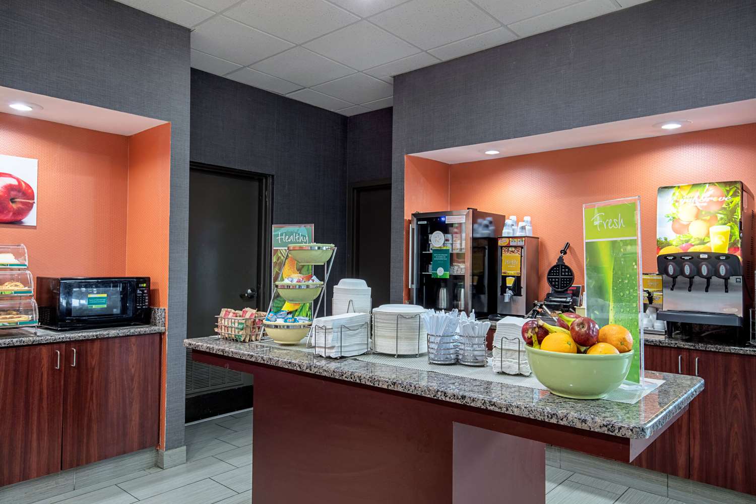Quality Inn Holly Springs South 7/16