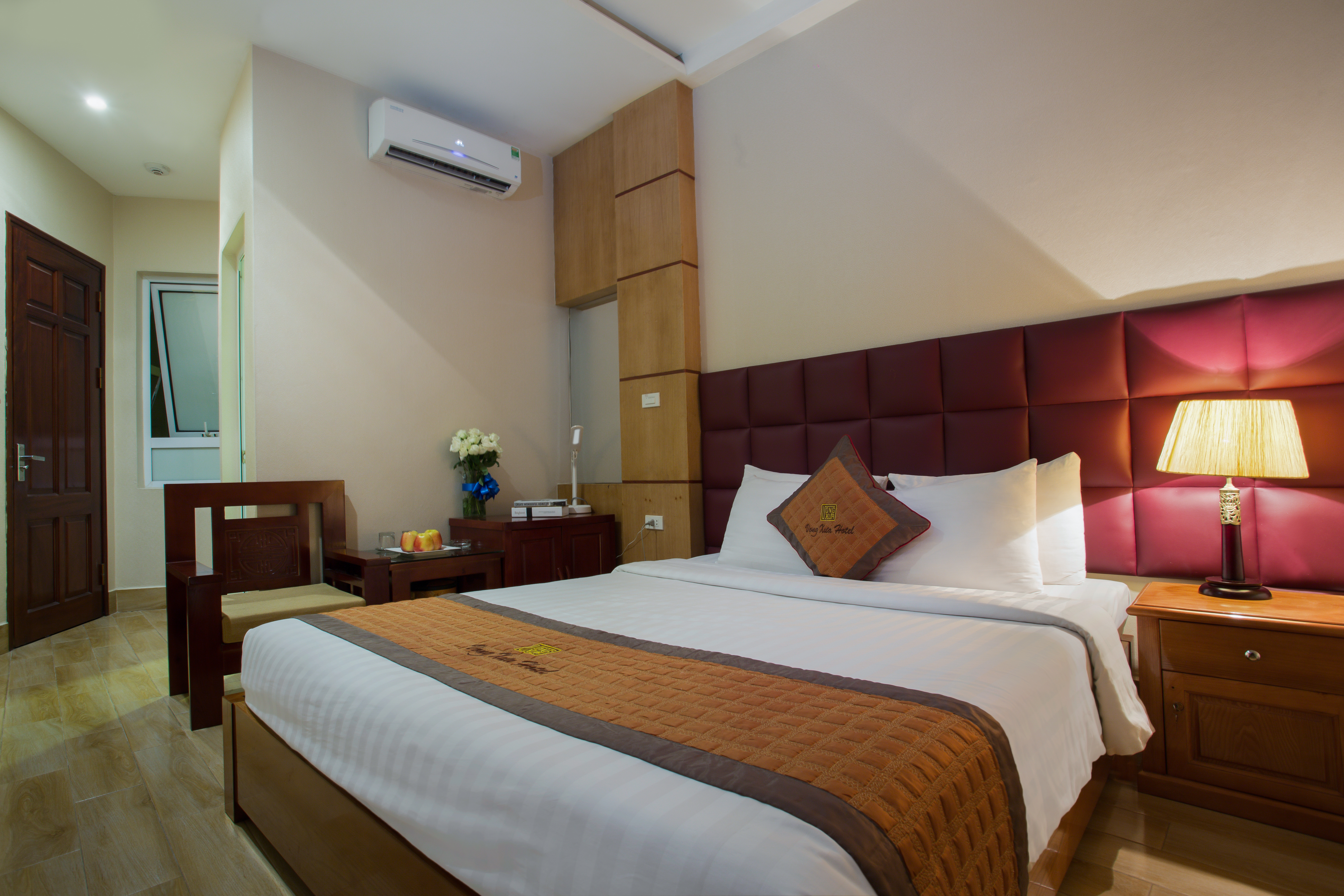 Superior, Queen Bed